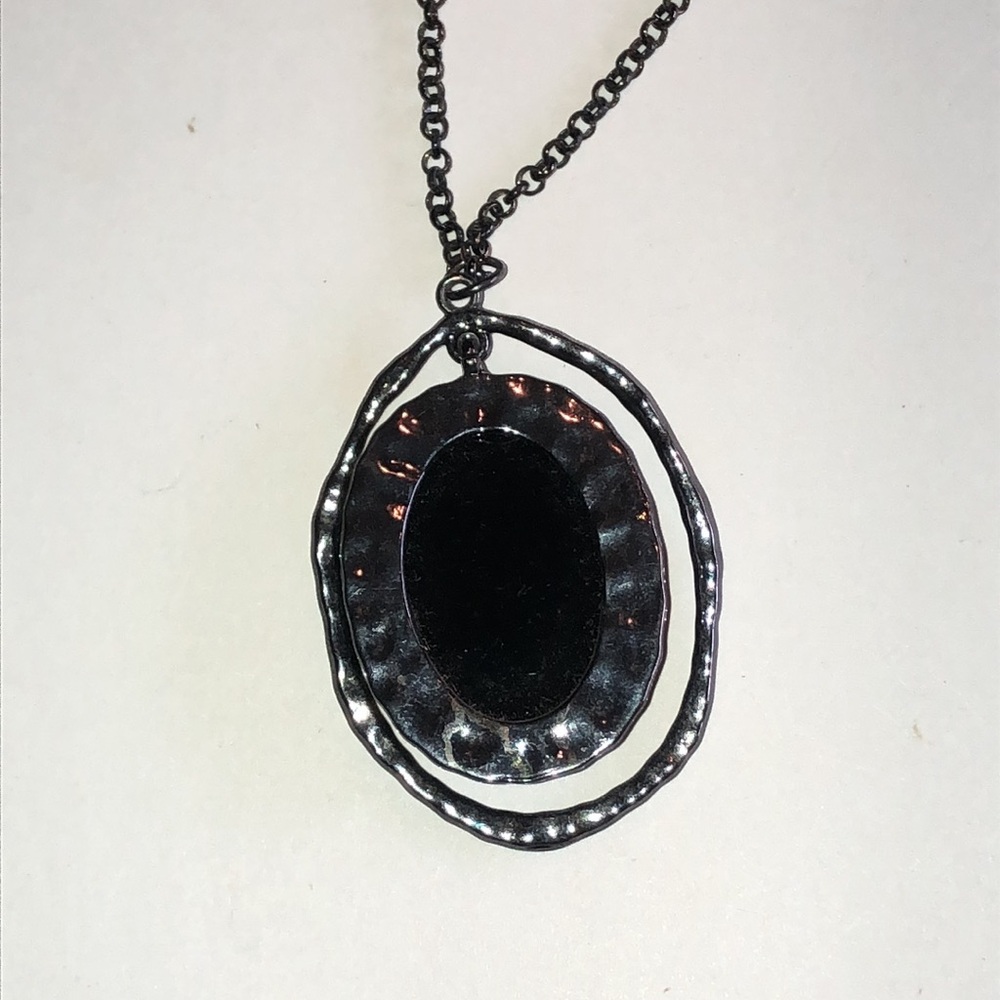 Dark Metal Gunmetal Black Oval Pendant Necklace - Picture 4 of 4